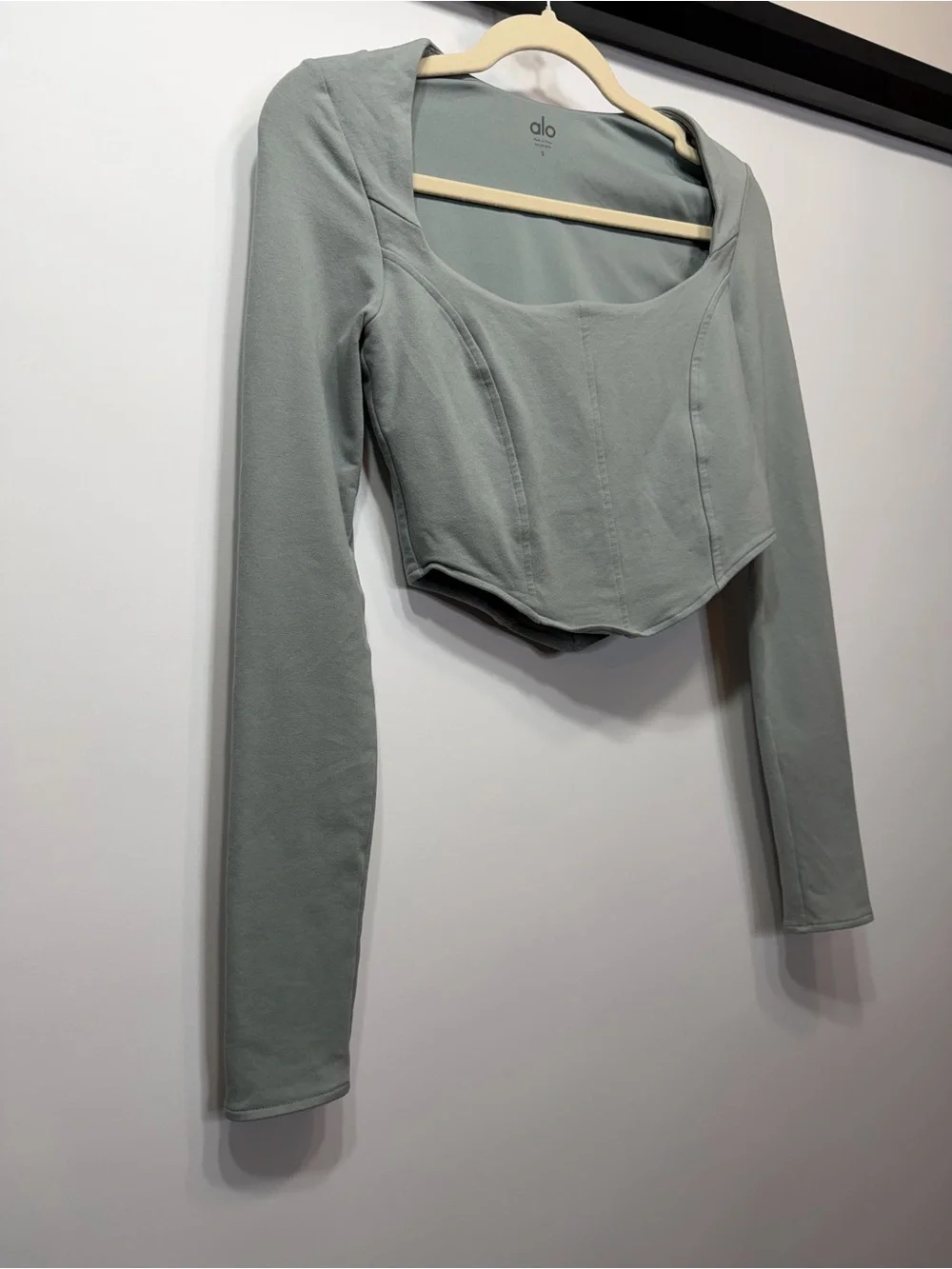 ALO Yoga Square Neck Long-Sleeve Cropped Top - Sage